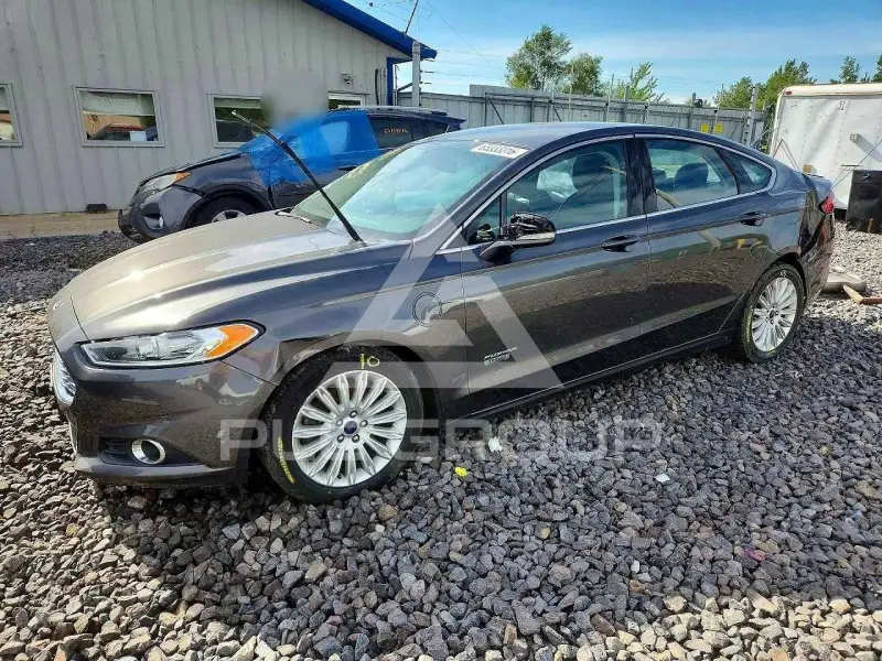 2016 Ford FUSION фото