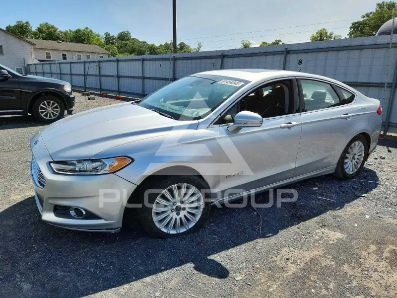 2016 Ford FUSION фото