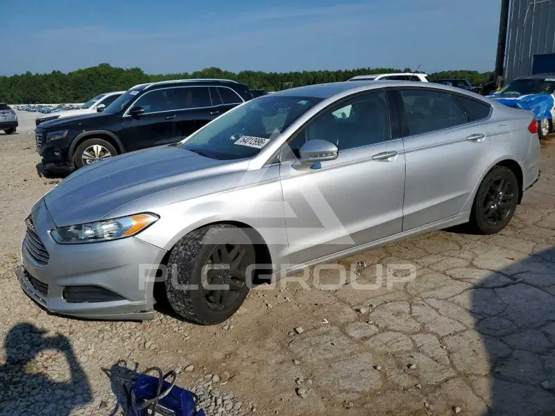 2016 Ford FUSION photo