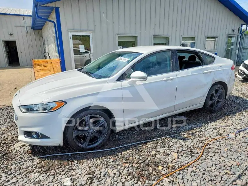 2016 Ford FUSION фото