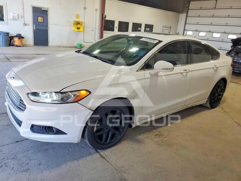 2016 Ford FUSION photo