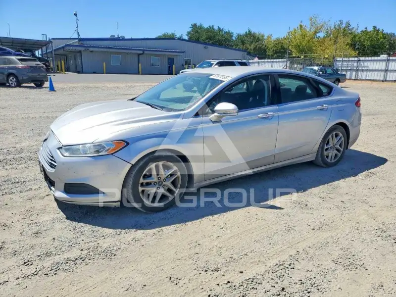 2016 Ford FUSION photo