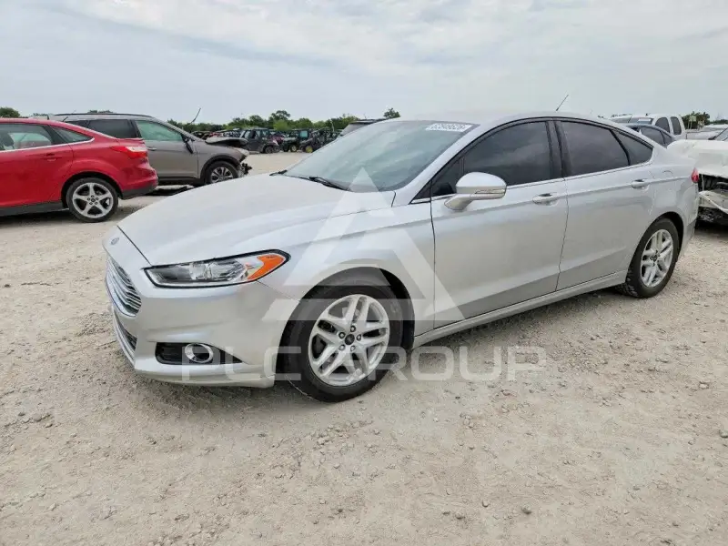 2016 Ford FUSION фото