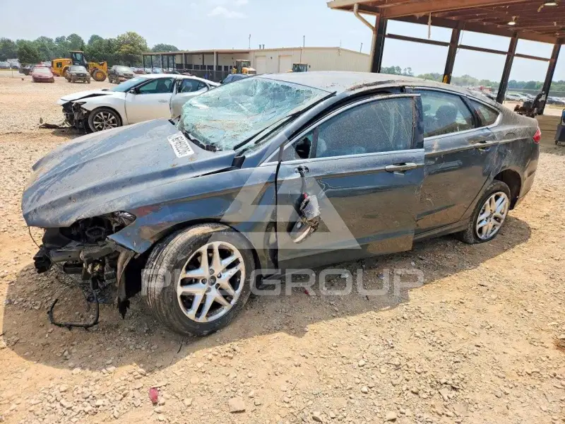2016 Ford FUSION фото