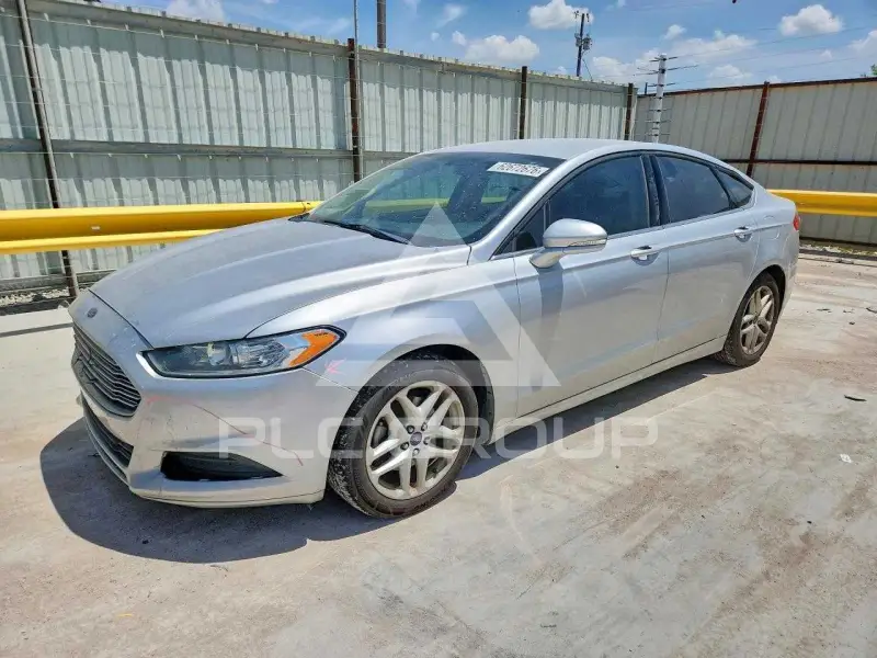 2016 Ford FUSION фото
