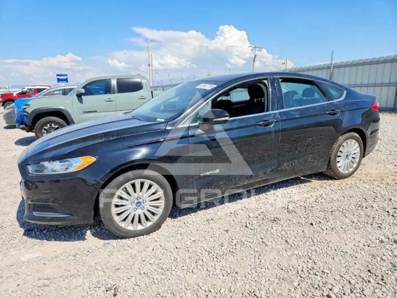 2016 Ford FUSION фото