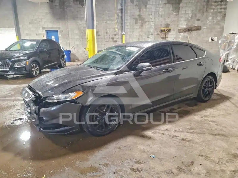 2016 Ford FUSION photo
