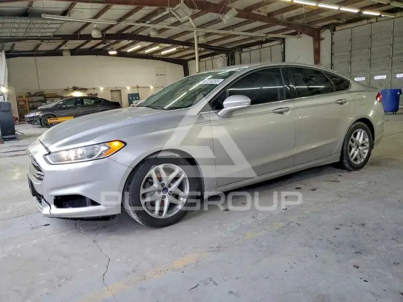 2016 Ford FUSION photo
