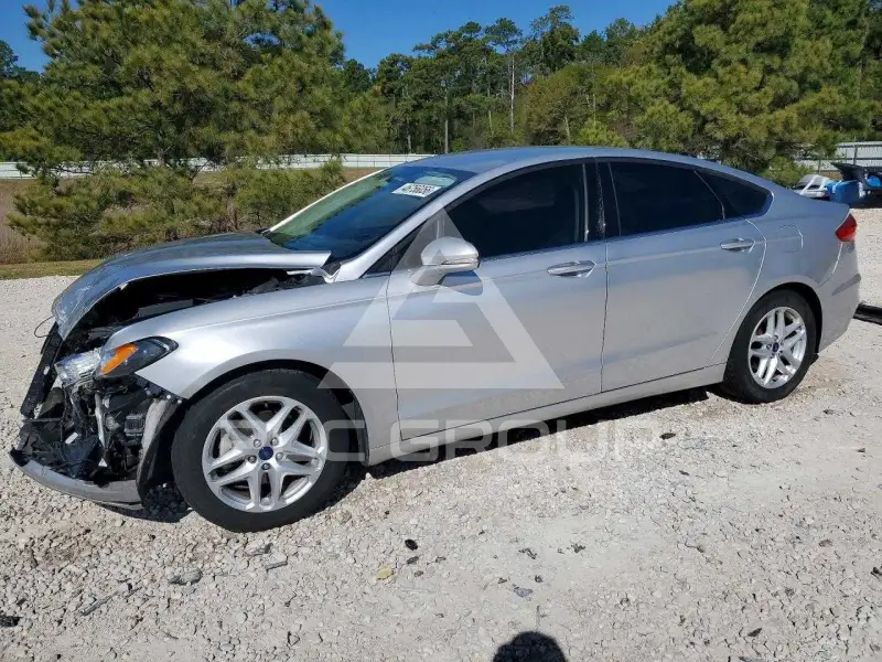 2016 Ford FUSION фото
