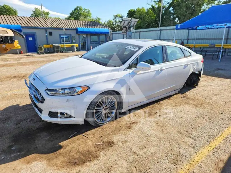 2016 Ford FUSION фото