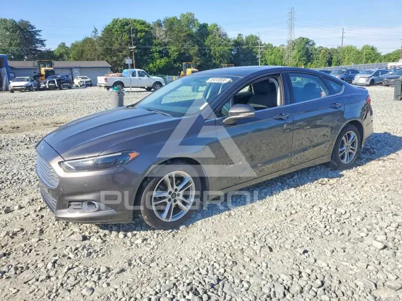 2016 Ford FUSION photo