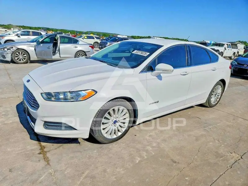 2016 Ford FUSION photo