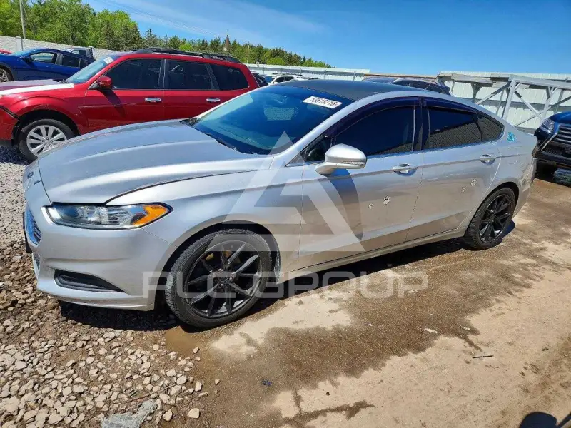 2016 Ford FUSION photo