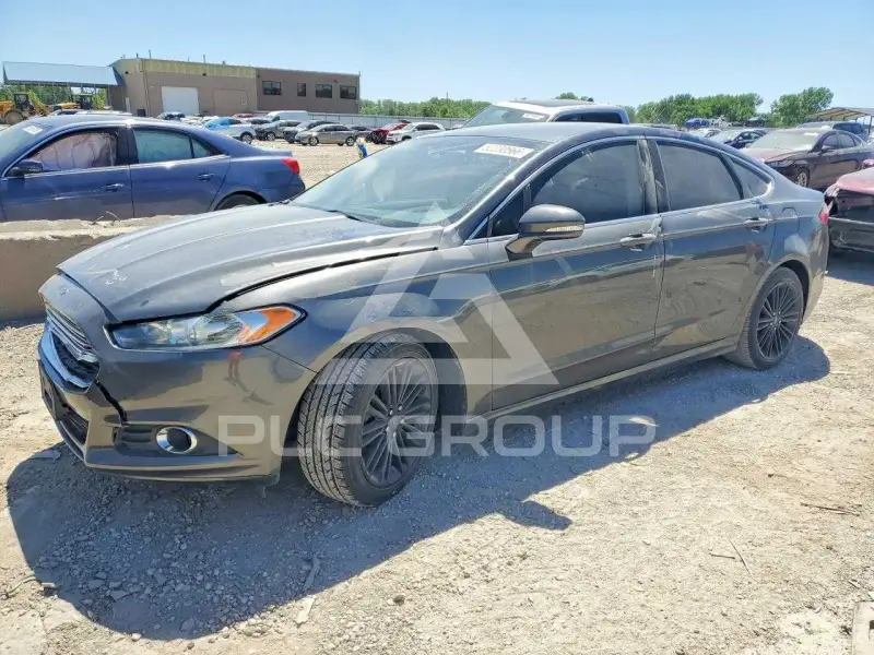 2016 Ford FUSION фото