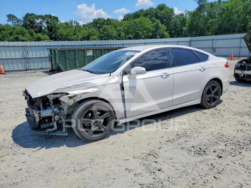 2016 Ford FUSION фото
