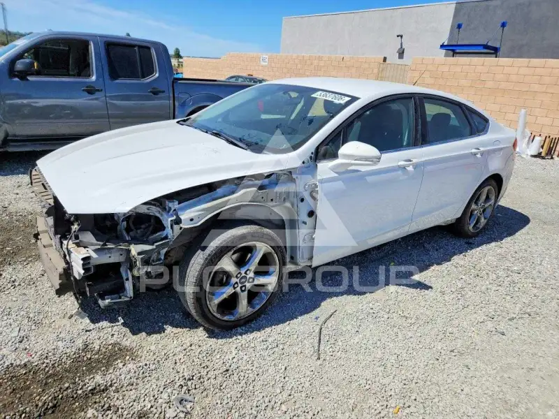2016 Ford FUSION фото