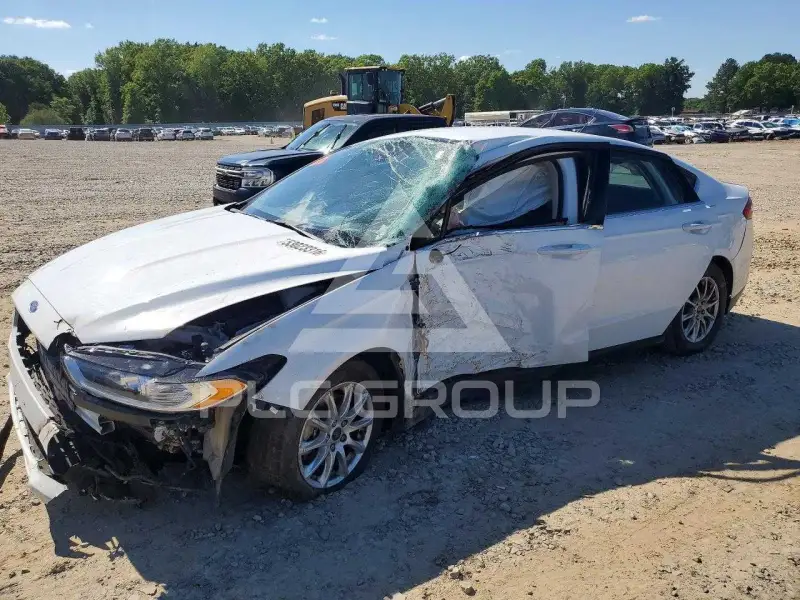 2016 Ford FUSION фото