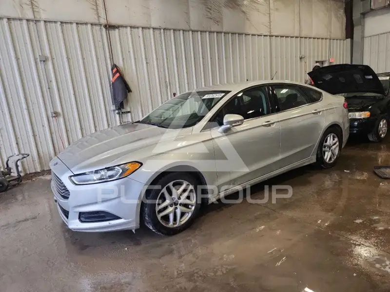 2016 Ford FUSION фото