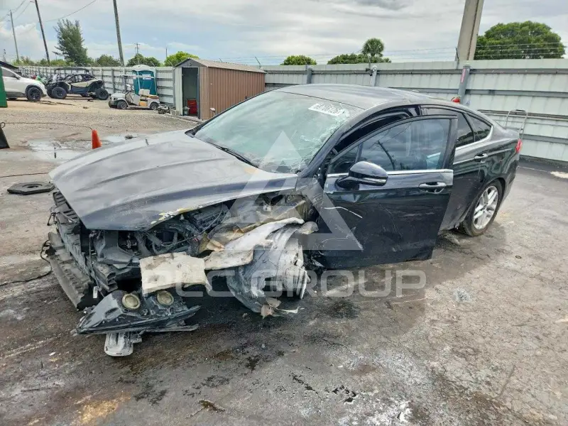 2016 Ford FUSION фото