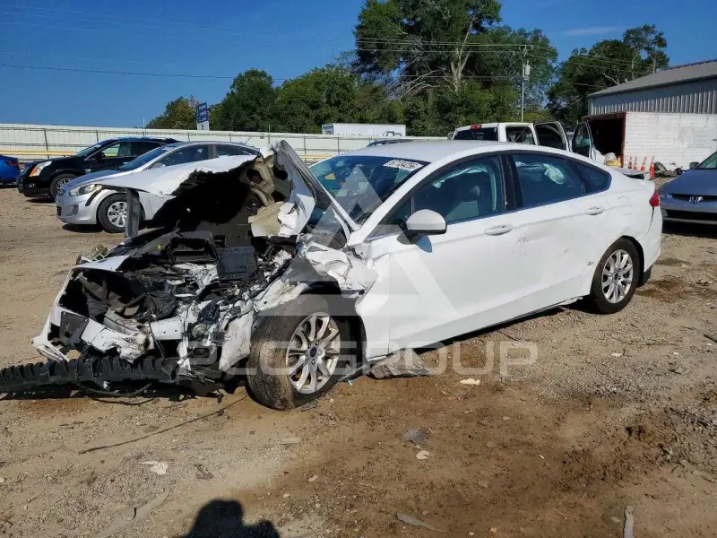 2016 Ford FUSION фото