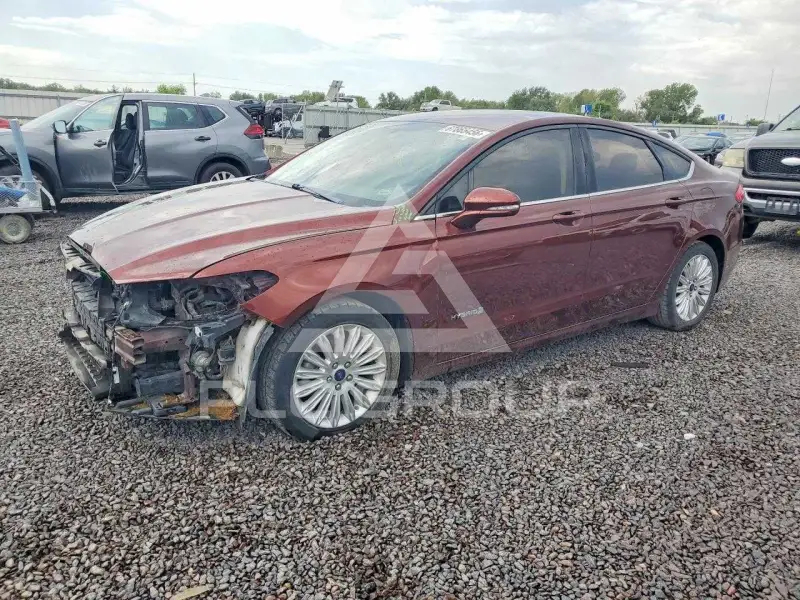 2016 Ford FUSION photo