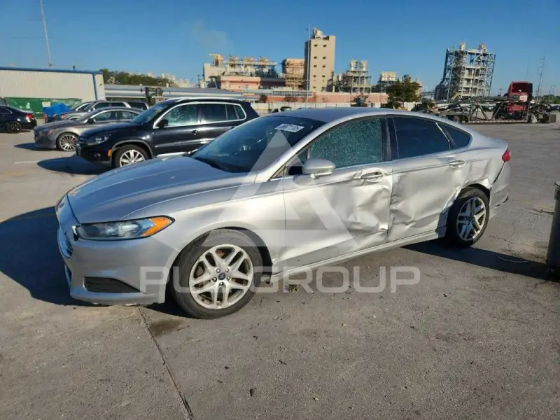 2016 Ford FUSION фото