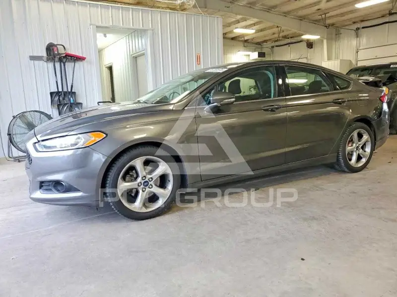 2016 Ford FUSION photo