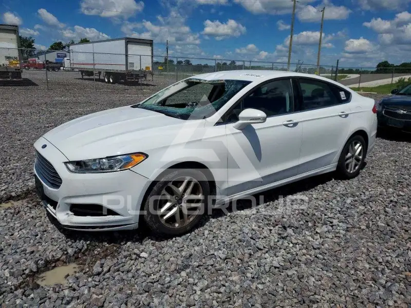2016 Ford FUSION photo