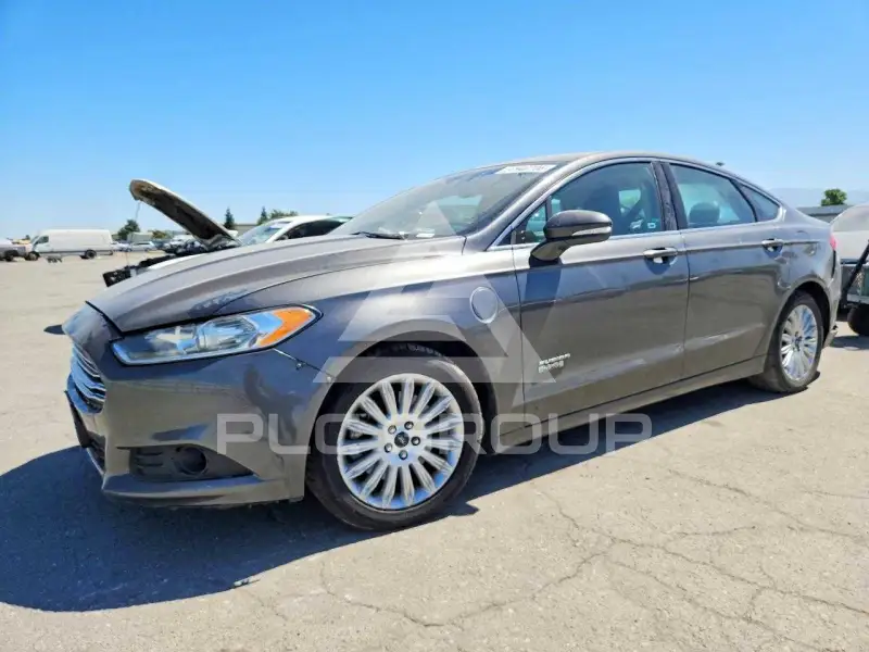 2016 Ford FUSION фото