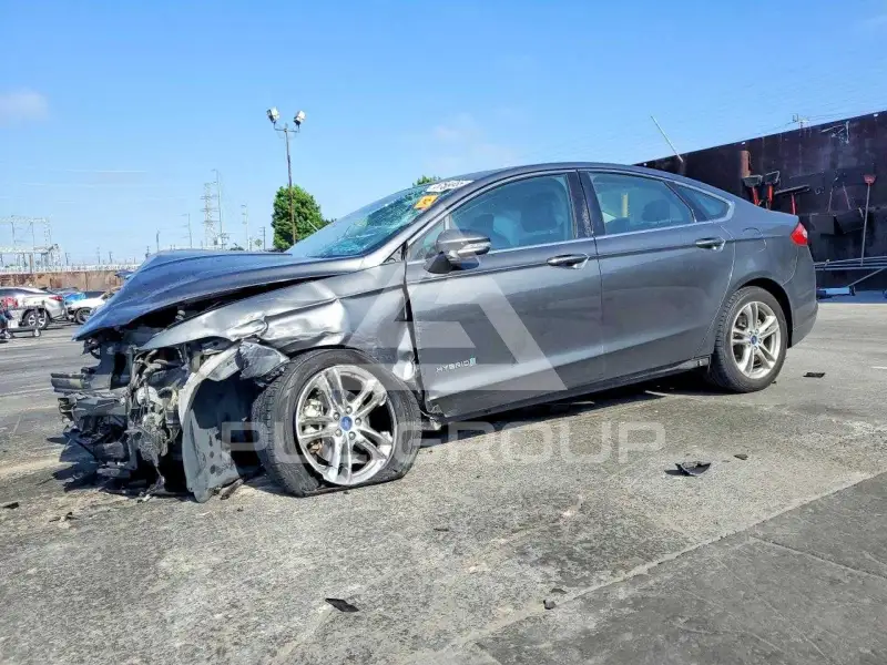 2016 Ford FUSION photo
