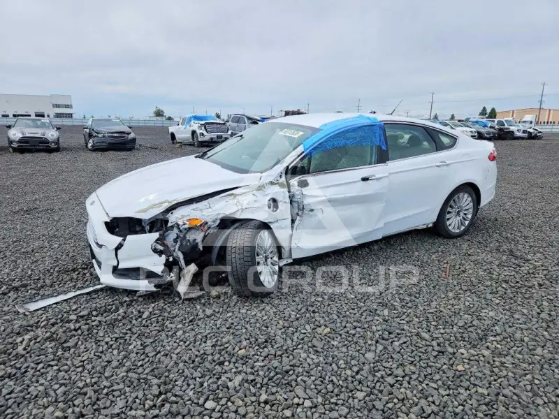 2016 Ford FUSION photo