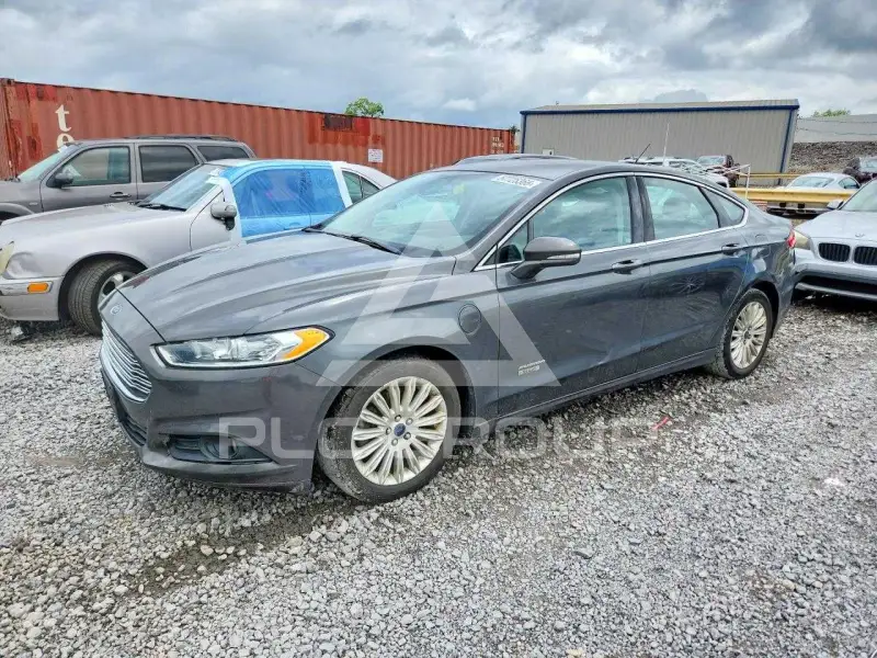 2016 Ford FUSION photo