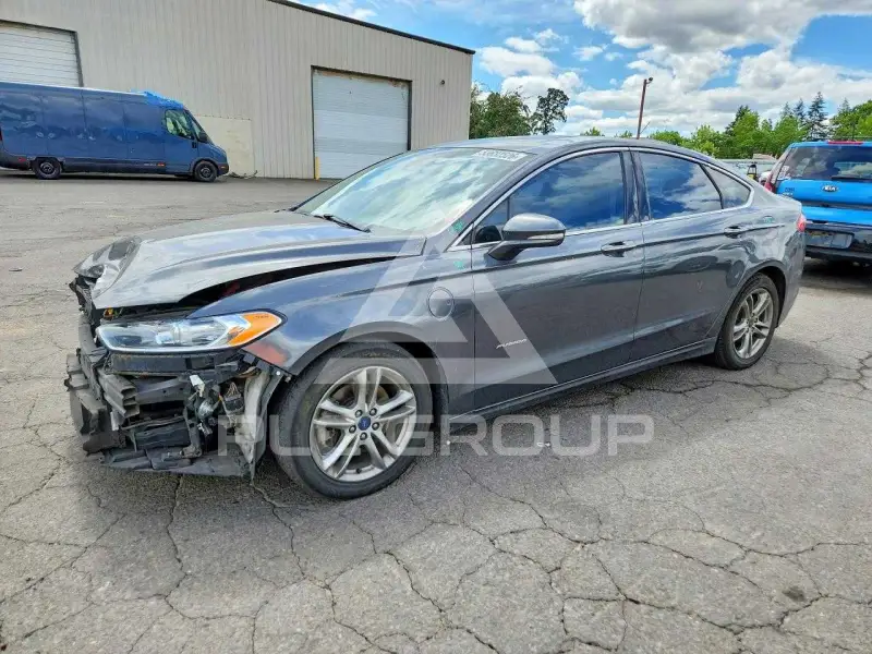 2016 Ford FUSION photo