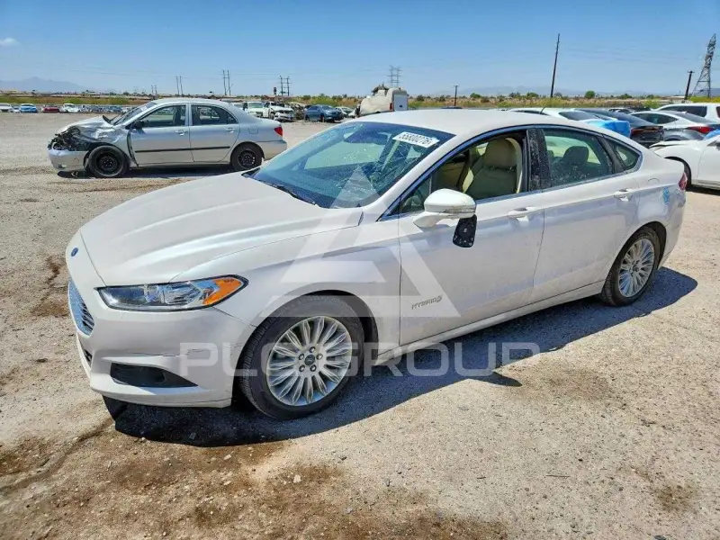 2016 Ford FUSION photo