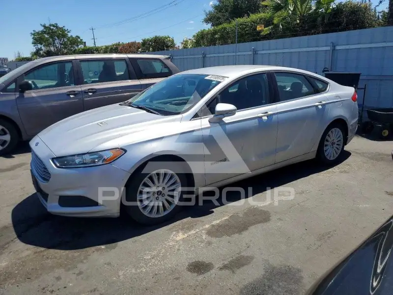 2016 Ford FUSION photo