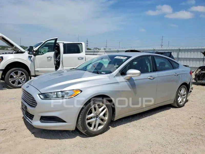 2016 Ford FUSION фото