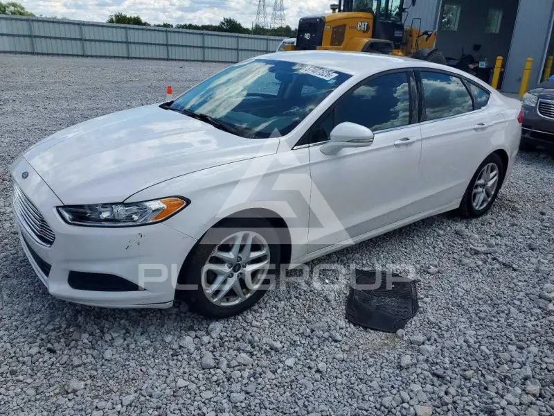 2016 Ford FUSION фото