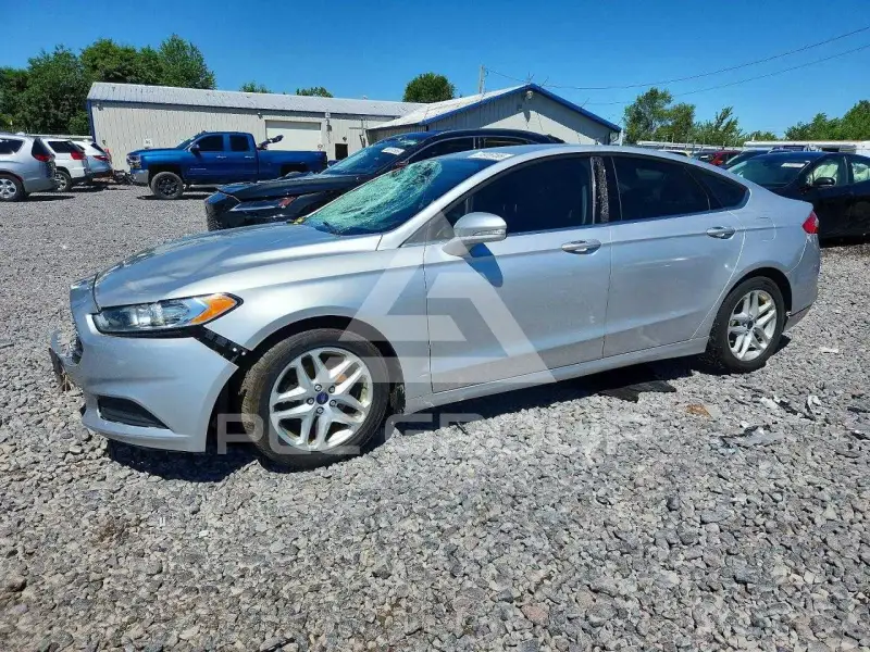 2016 Ford FUSION photo
