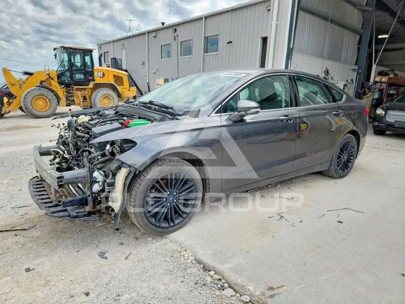 2016 Ford FUSION photo