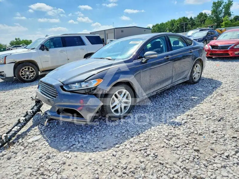 2016 Ford FUSION фото