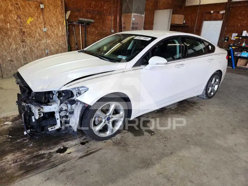2016 Ford FUSION фото