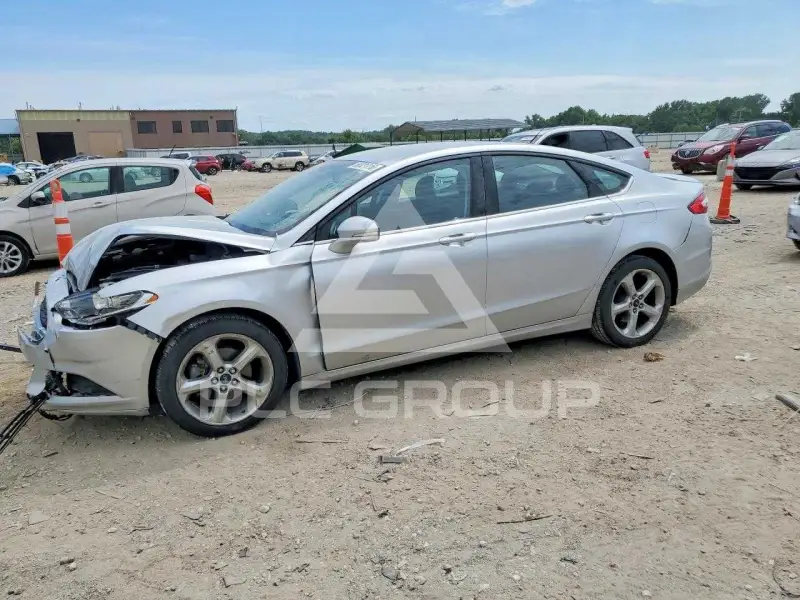 2016 Ford FUSION фото