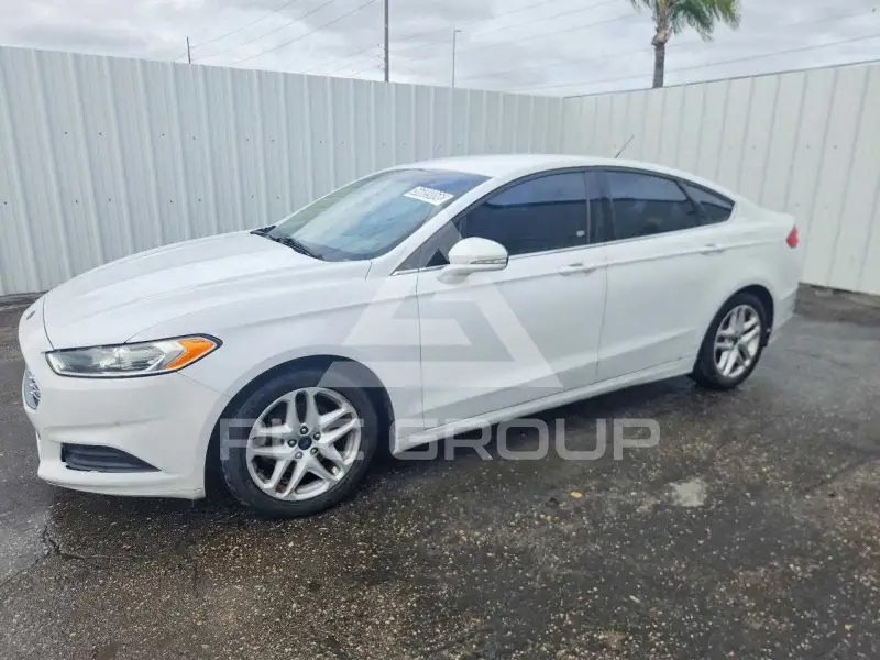 2016 Ford FUSION photo