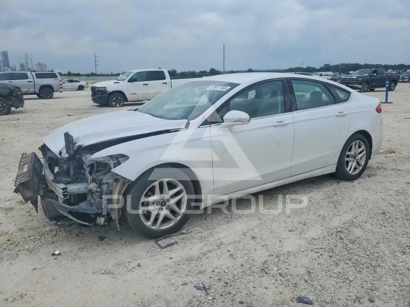2016 Ford FUSION photo