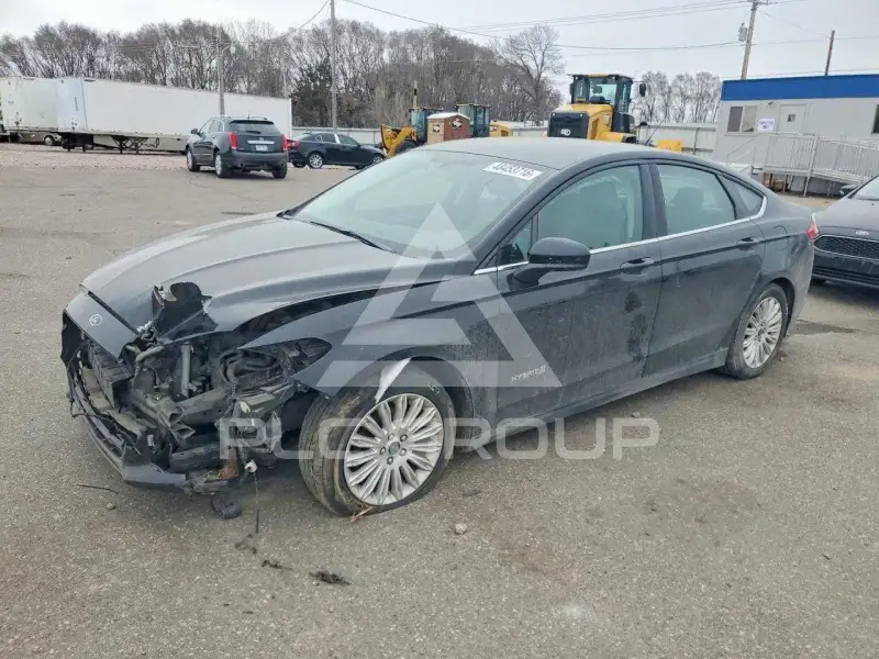 2016 Ford FUSION фото