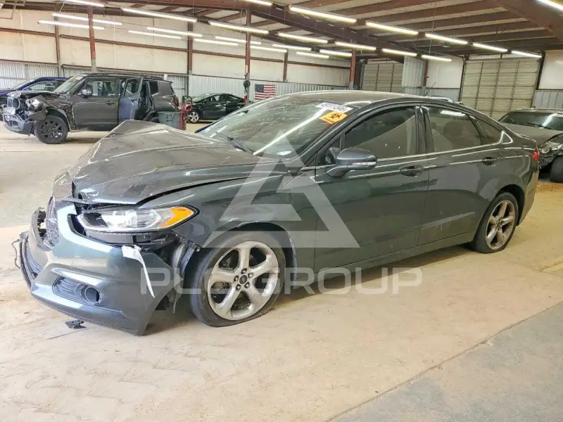 2016 Ford FUSION photo