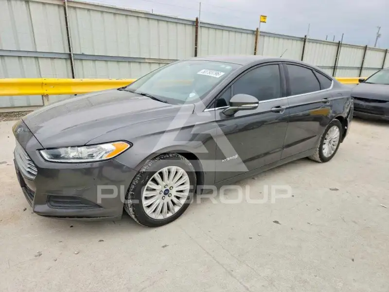 2016 Ford FUSION фото