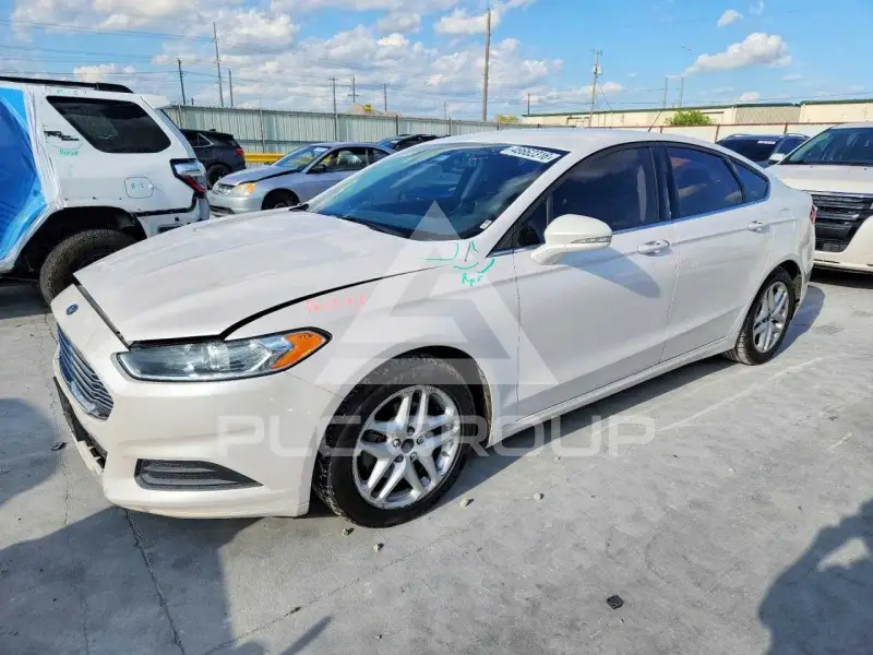 2016 Ford FUSION фото