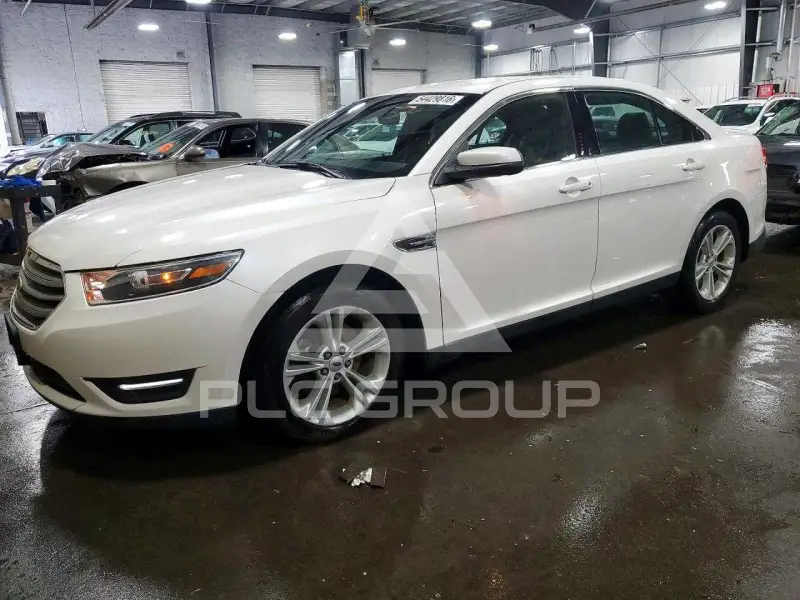 2016 Ford TAURUS фото