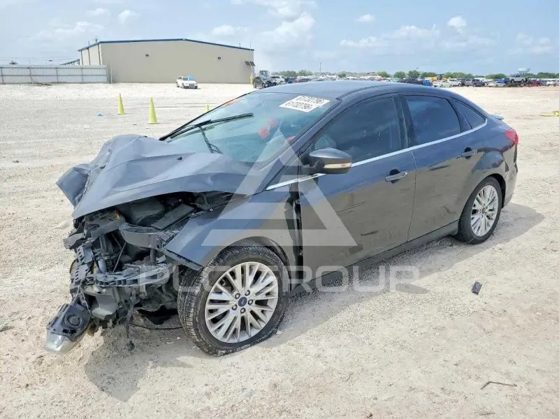 2016 Ford FOCUS фото